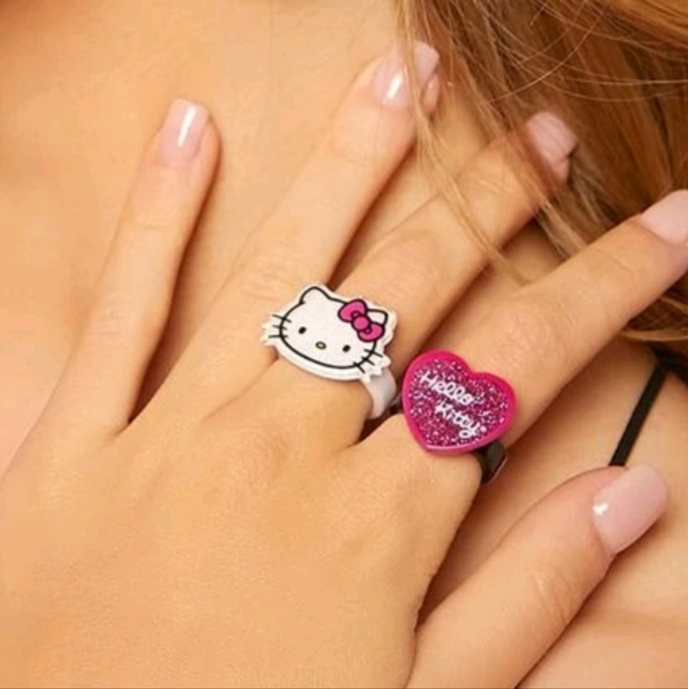 SET! 2 Hello Kitty Rings